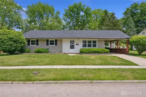 2828 Blackhawk Rd, Dayton, OH 45420