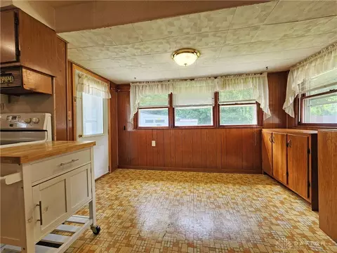 5485 S Pitchin Rd, Springfield, OH 45502 photo 14