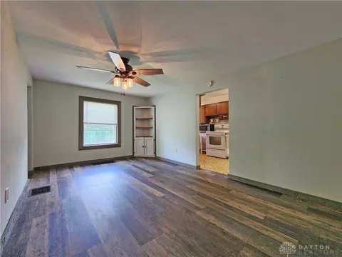 5485 S Pitchin Rd, Springfield, OH 45502 photo 8