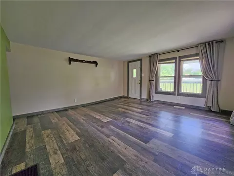 5485 S Pitchin Rd, Springfield, OH 45502 photo 6
