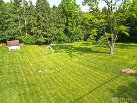 5485 S Pitchin Rd, Springfield, OH 45502 photo 3