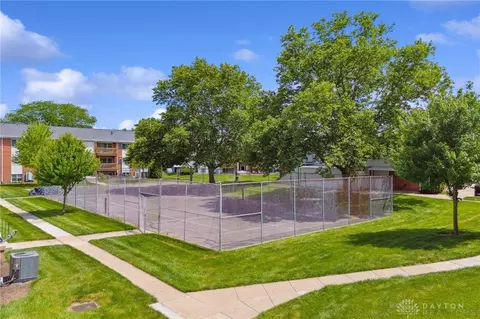 5630 W Coach Dr #E, Dayton, OH 45440 photo 3