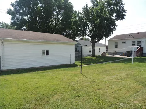 Exterior - 1663 Darst Ave, Dayton, OH 45403 photo 8 of 8