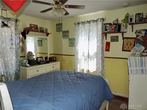 Bedroom - 1663 Darst Ave, Dayton, OH 45403 photo 3 of 4