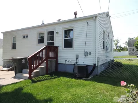 Exterior - 1663 Darst Ave, Dayton, OH 45403 photo 5 of 8