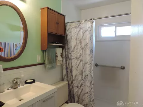 Bath - 1663 Darst Ave, Dayton, OH 45403 photo 1 of 1