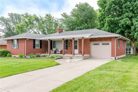 259 Villa Dr, Brookville, OH 45309