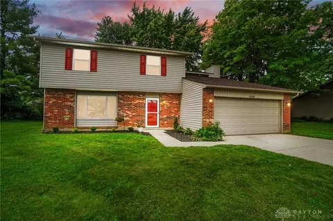 1006 Brookwood Ct, Fairborn, OH 45324