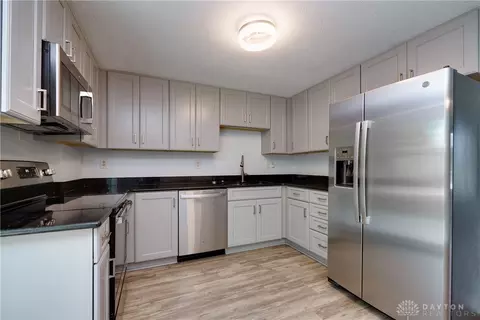 3870 Irwin Simpson Rd, Mason, OH 45040 photo 3