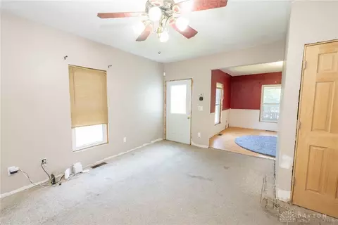 901 N Burnett Rd, Springfield, OH 45503 photo 5