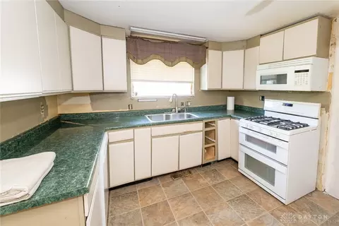 901 N Burnett Rd, Springfield, OH 45503 photo 16