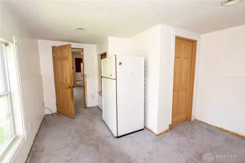 901 N Burnett Rd, Springfield, OH 45503 photo 8
