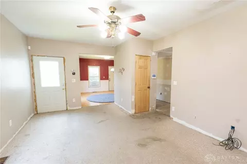 901 N Burnett Rd, Springfield, OH 45503 photo 4