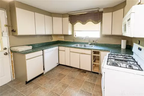 901 N Burnett Rd, Springfield, OH 45503 photo 17