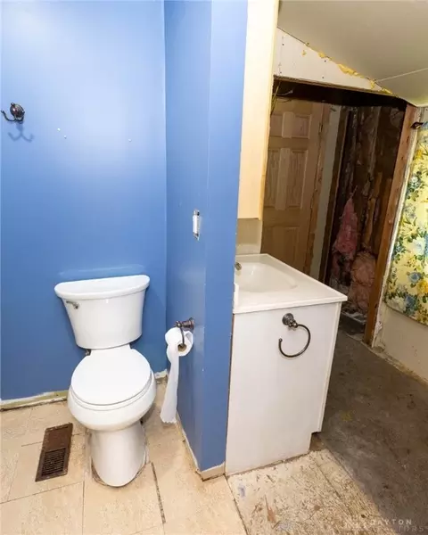 901 N Burnett Rd, Springfield, OH 45503 photo 12