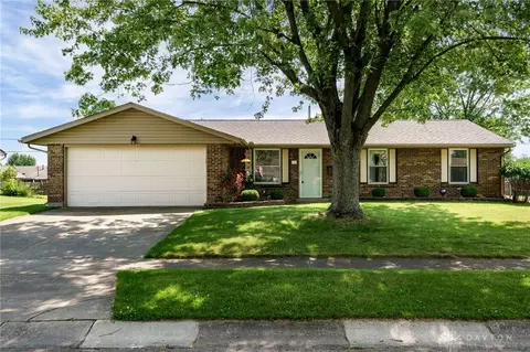 6928 Shellcross Dr, Dayton, OH 45424