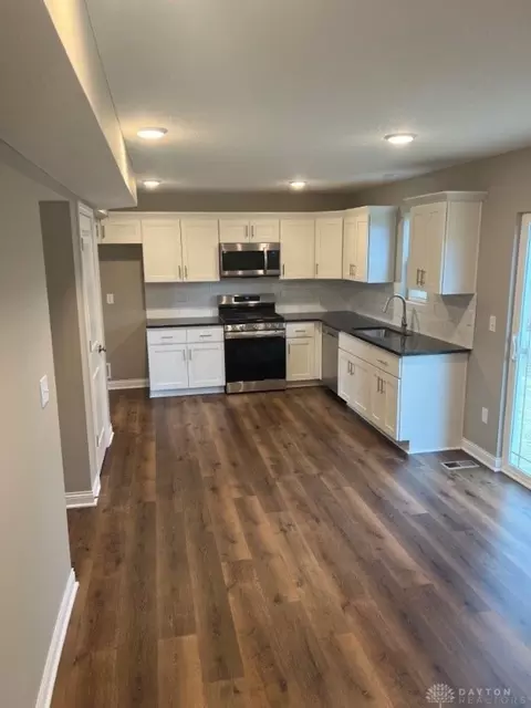 Kitchen - 1765 Magnolia Blvd, Springfield, OH 45503 photo 1 of 1