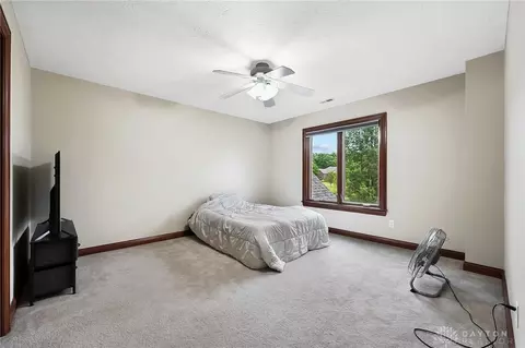 Bedroom - 7691 Deer Path Ct, Springboro, OH 45066 photo 7 of 8