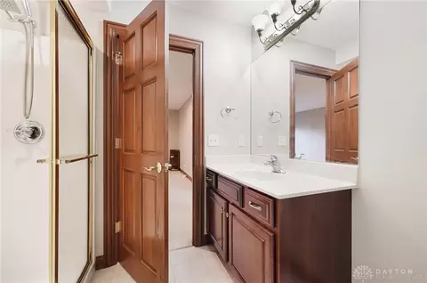 Bath - 7691 Deer Path Ct, Springboro, OH 45066 photo 9 of 10