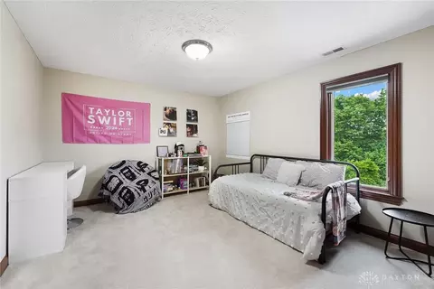 Bedroom - 7691 Deer Path Ct, Springboro, OH 45066 photo 5 of 8