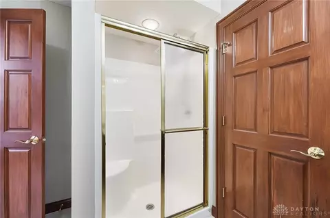 Bath - 7691 Deer Path Ct, Springboro, OH 45066 photo 10 of 10