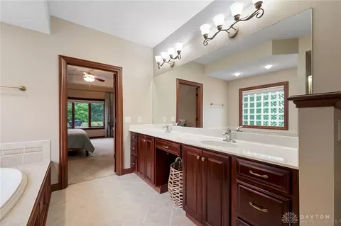 Bath - 7691 Deer Path Ct, Springboro, OH 45066 photo 3 of 10