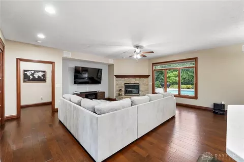 Living - 7691 Deer Path Ct, Springboro, OH 45066 photo 1 of 3