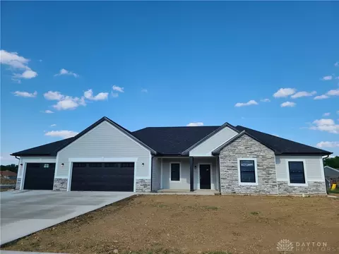 15 Wheatland Dr, Arcanum, OH 45304