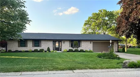 2741 Hayward Ave, Dayton, OH 45414