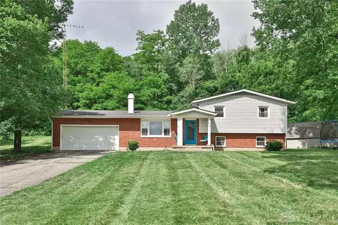 9497 Arnett Dr, New Paris, OH 45347