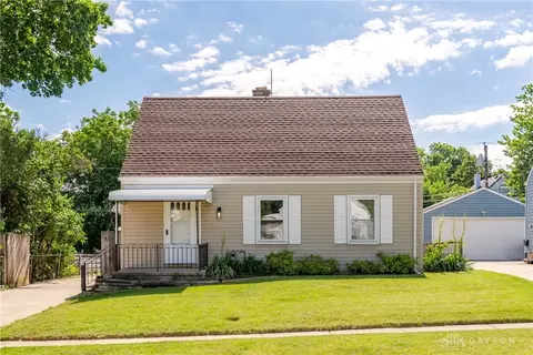 1950 W Bataan Dr, Kettering, OH 45420 photo 2