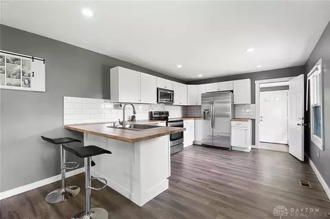 Kitchen - 1135 S River St, Franklin, OH 45005 photo 1 of 3