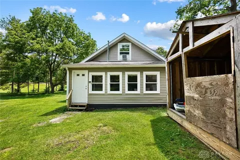 Exterior - 1135 S River St, Franklin, OH 45005 photo 2 of 5