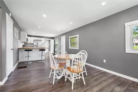 Dining - 1135 S River St, Franklin, OH 45005 photo 2 of 2