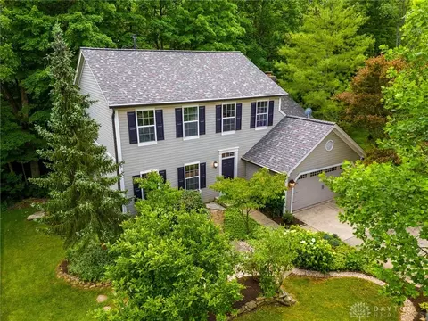 10215 Willow Dr, Loveland, OH 45140