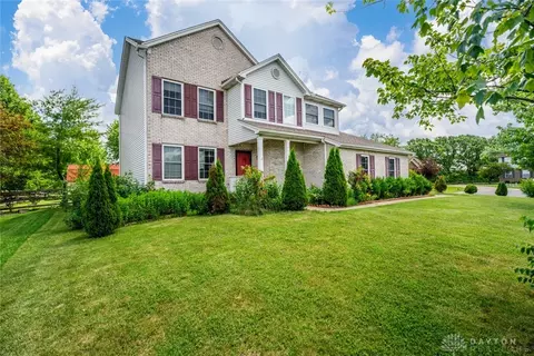 6748 Woodsedge Dr, Liberty Township, OH 45044