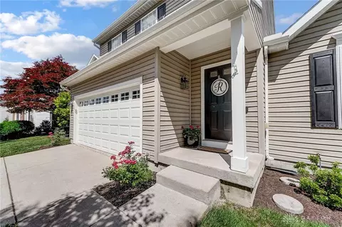 Exterior - 115 Pursley Ln, Springboro, OH 45066 photo 3 of 14