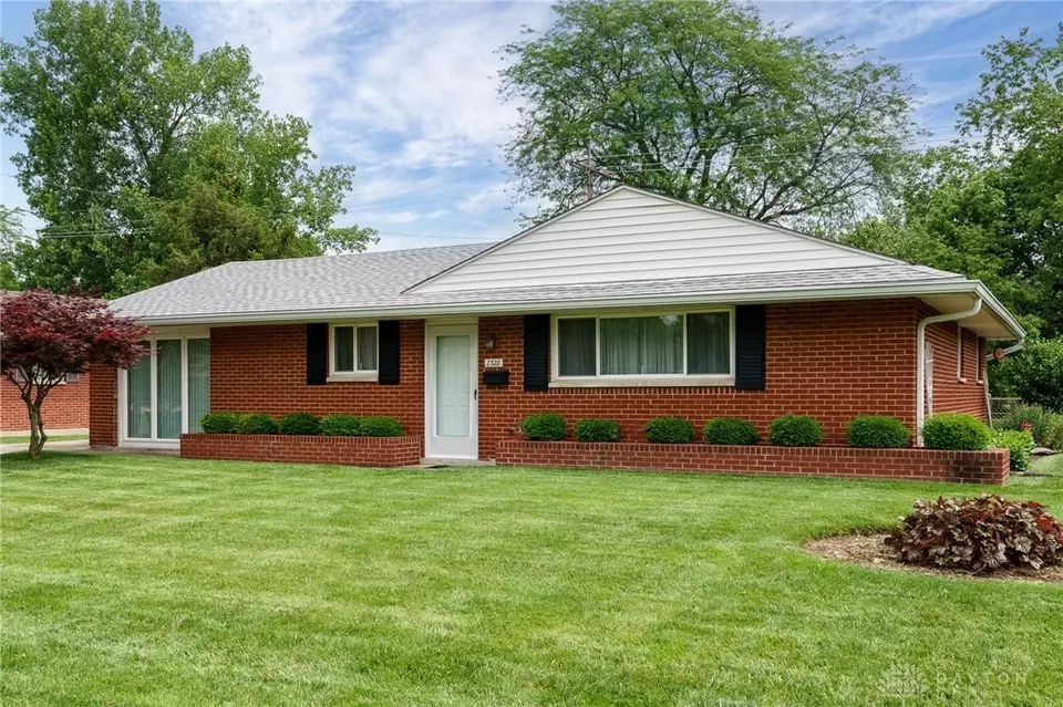 Exterior - 2328 Acorn Dr, Kettering, OH 45419 photo 3 of 9