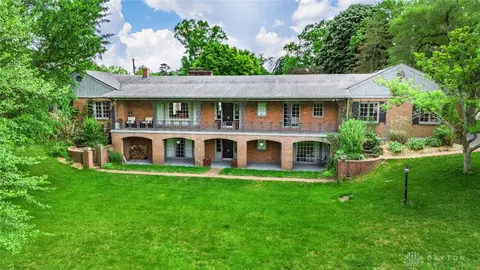 1100 W Rahn Rd, Dayton, OH 45429