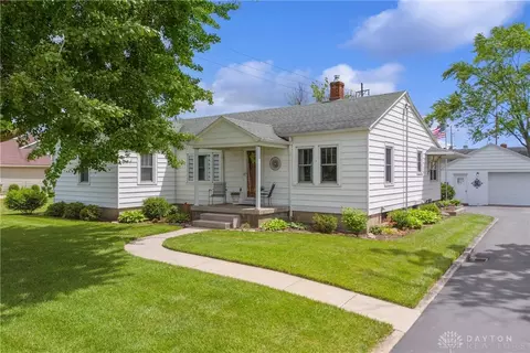 7582 Brookville Salem Rd, Brookville, OH 45309