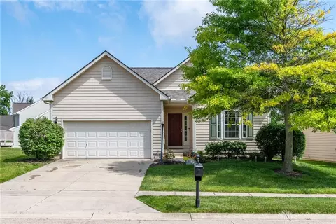 3707 Whisper Creek Dr, Dayton, OH 45414