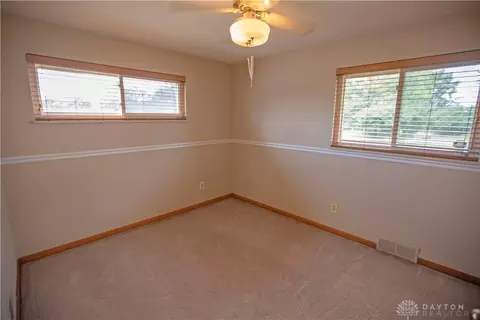 4301 Miriam Dr, Kettering, OH 45429 photo 22