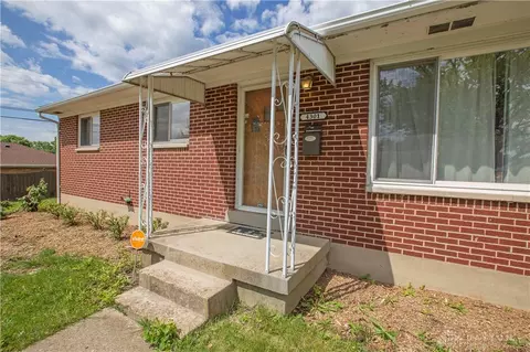4301 Miriam Dr, Kettering, OH 45429 photo 4