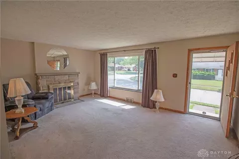 4301 Miriam Dr, Kettering, OH 45429 photo 8