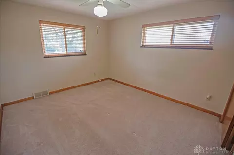 4301 Miriam Dr, Kettering, OH 45429 photo 19