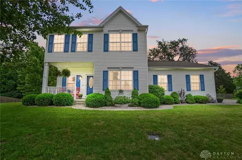 2665 Oak Trace Ct, Dayton, OH 45431