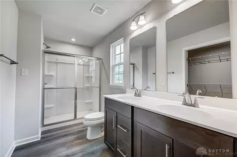 Bath - 7130 Rivendell Cir, Centerville, OH 45459 photo 1 of 7