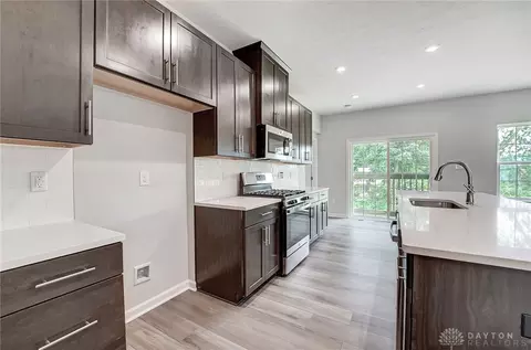 Kitchen - 7130 Rivendell Cir, Centerville, OH 45459 photo 7 of 7