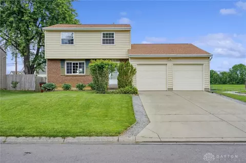 812 Nordhoff Farm Dr, Englewood, OH 45322