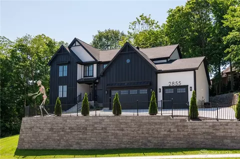 2855 Ash Ridge Dr, Beavercreek, OH 45434